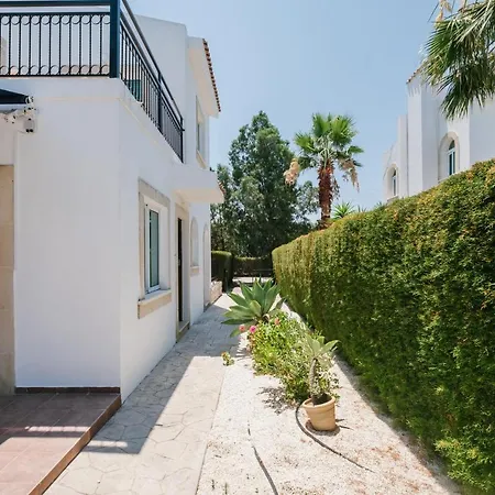 Cleopatra 3 Bedroom Neo Chorio