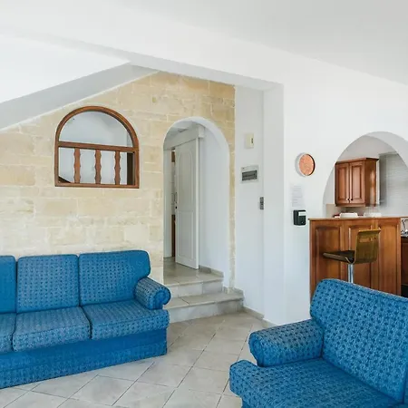 Cleopatra 3 Bedroom *