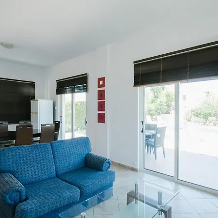 Cleopatra 3 Bedroom