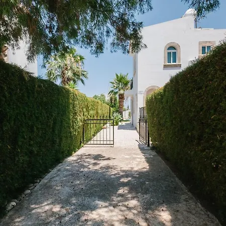 Willa Cleopatra 3 Bedroom Neo Chorio