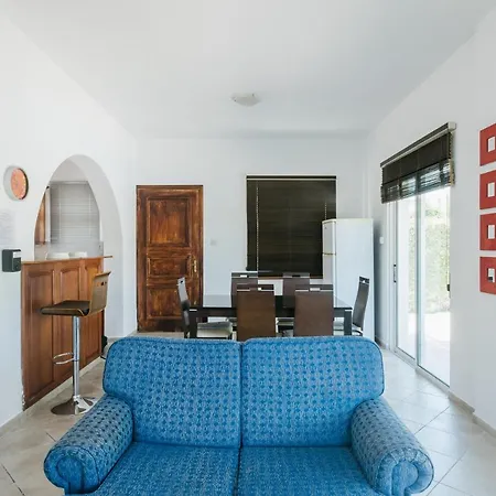 Cleopatra 3 Bedroom Neo Chorio