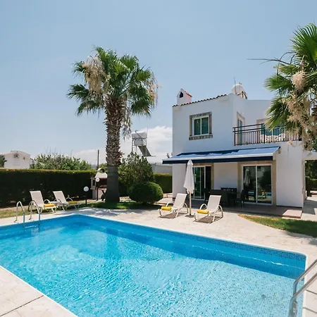 Villa Cleopatra 3 Bedroom Neo Chorio