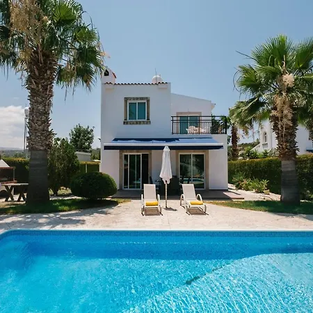 Cleopatra 3 Bedroom Villa Neo Chorio